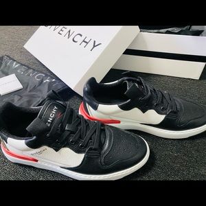 Givenchy Wing Leather Sneaker Bh002kh0k6-004 Athletic